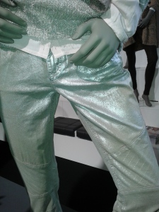 Ook speciaal, jeans met zilvercoating, gezien op Modefabriek Amsterdam